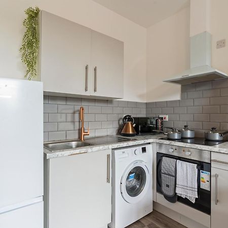 Bronze Haven - A Luxe And Cozy Stay In Birmingham Exteriör bild